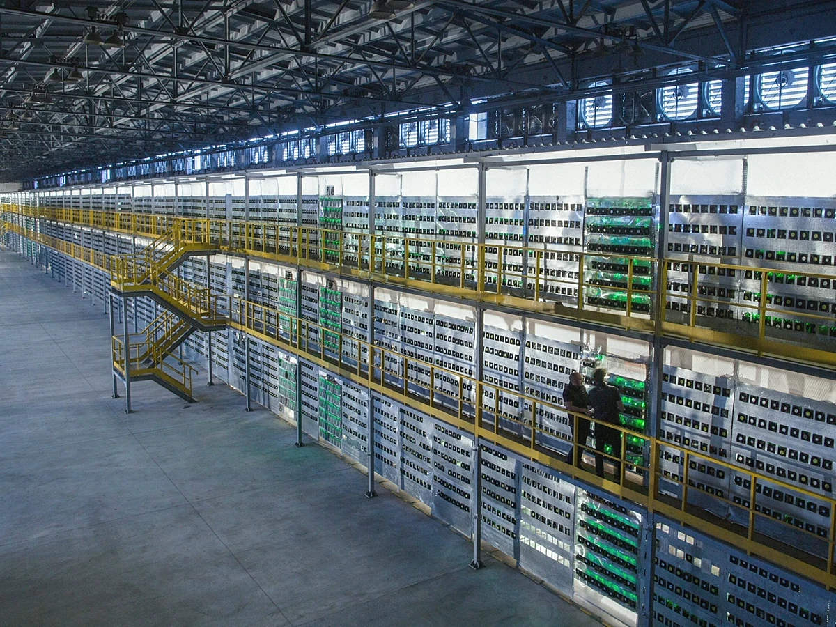 Large multi-level mining facility reference image for AC8